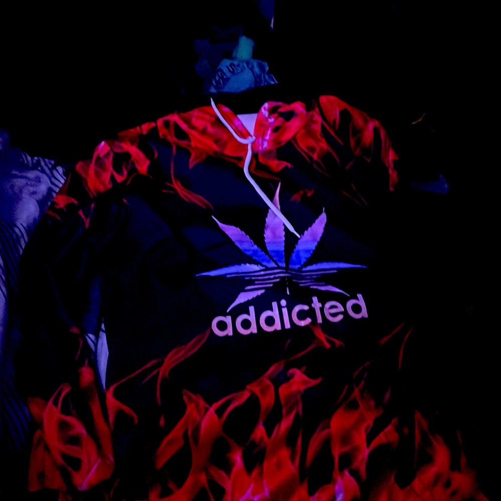 i am selling a addicted brand hoodie hasn’t been worn it’s still new